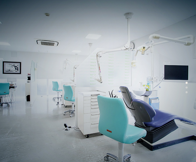 防府でインプラントを行なう歯医者「クリスタル歯科」